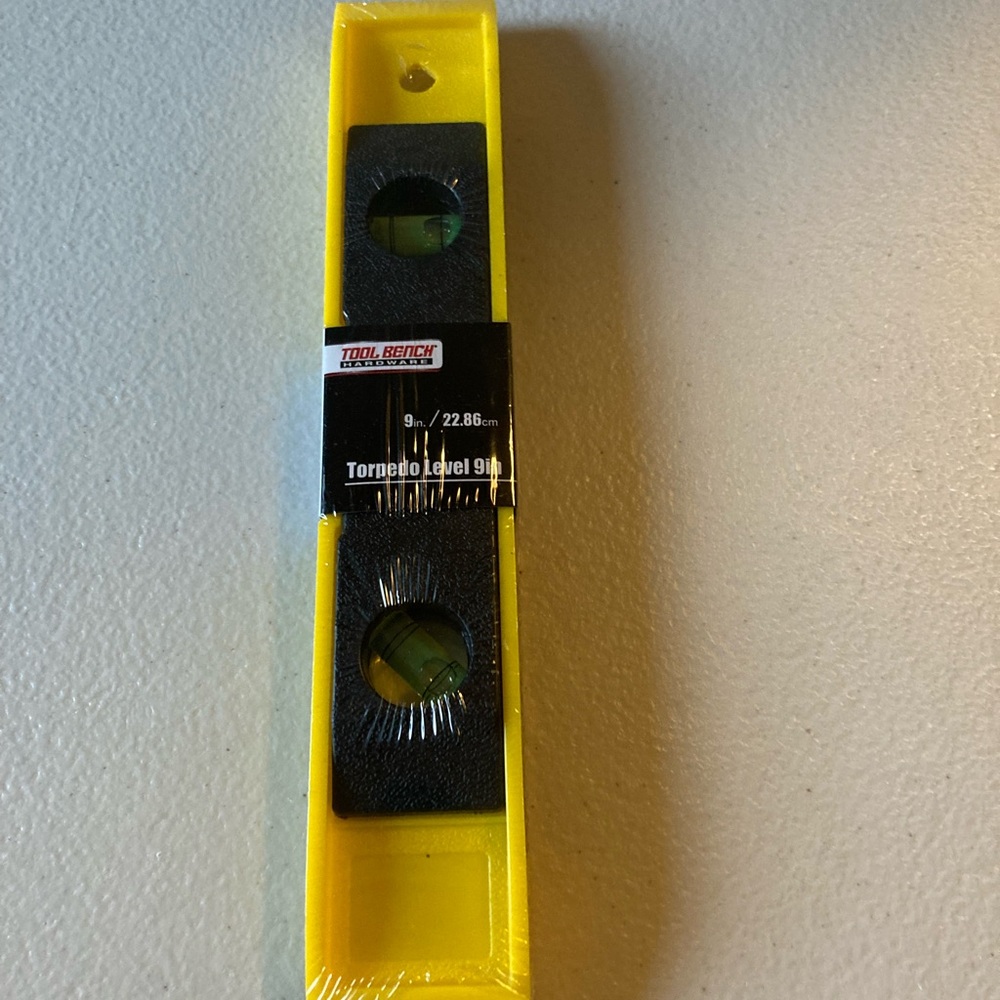 Tool Bench Hardware Torpedo Level New Sealed 9” Yellow Black